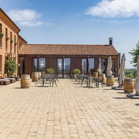 Villaggio Brambui Durando Portacomaro